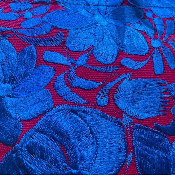 Tassled envelope clutch with zippered closure - Picture 5 of 11